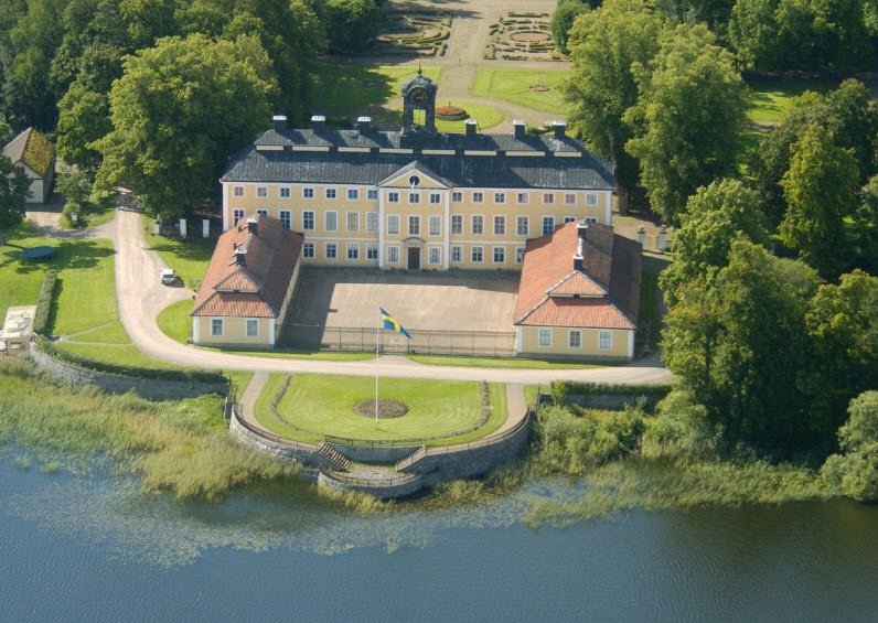 Sturefors Slott, Sweden